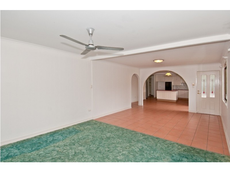 42 Finch Street, Eagleby QLD 4207