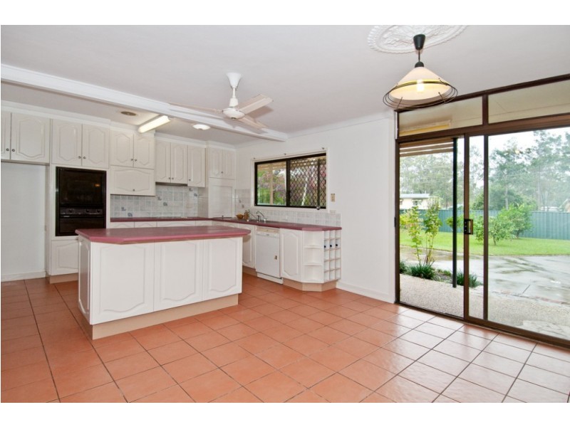 42 Finch Street, Eagleby QLD 4207