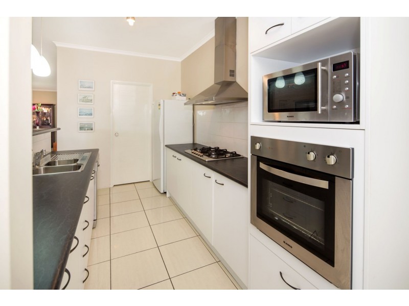 43 Long Island Dr, Windaroo QLD 4207