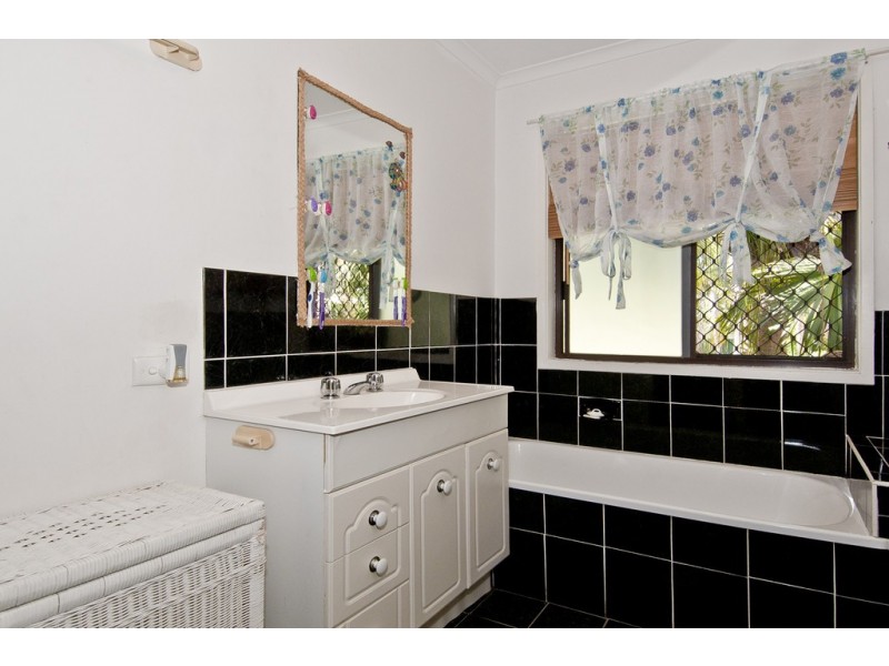 77 Monmouth Street, Eagleby QLD 4207