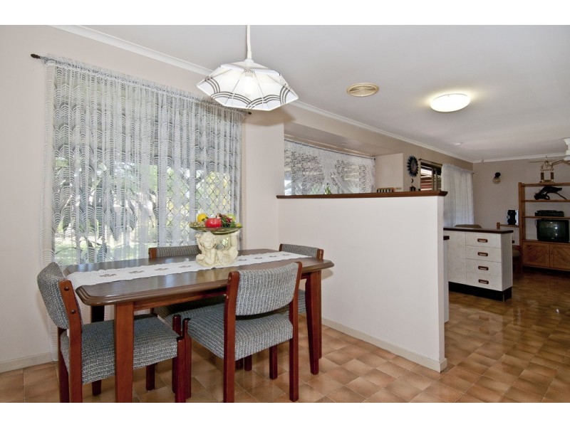 9 Jeffrey Court, Mount Warren Park QLD 4207