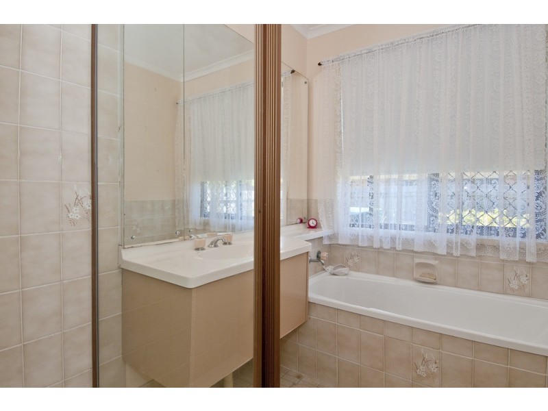 9 Jeffrey Court, Mount Warren Park QLD 4207