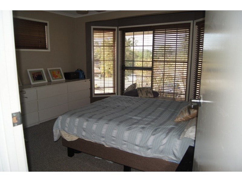 16 Denkmann Court, Windaroo QLD 4207