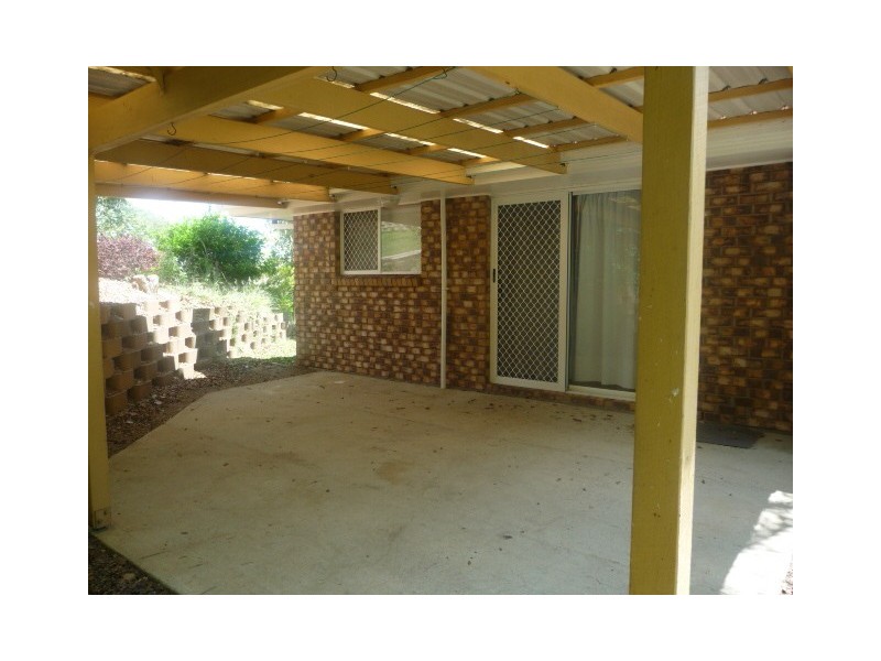 9 Melton Court, Edens Landing QLD 4207