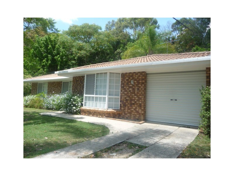 9 Melton Court, Edens Landing QLD 4207