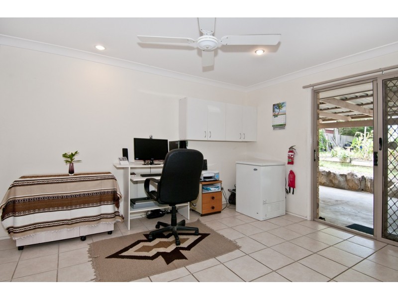 4 Quinton Court, Mount Warren Park QLD 4207