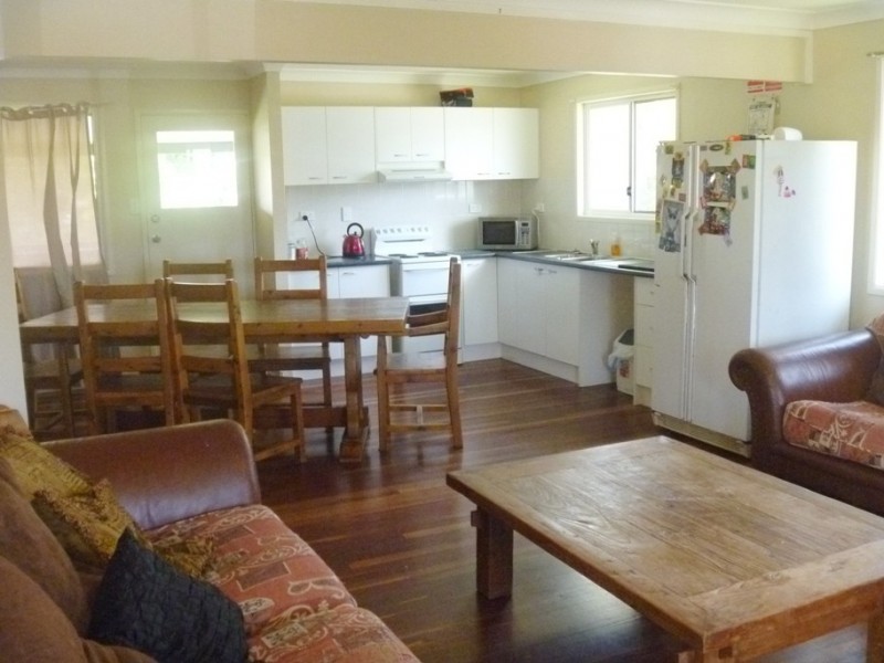 4 Winton Place, Beenleigh QLD 4207