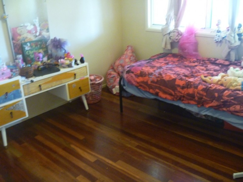 4 Winton Place, Beenleigh QLD 4207