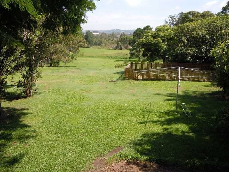 5 Hawk Street, Beenleigh QLD 4207