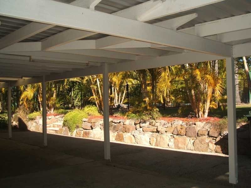 6 Castile Crescent, Edens Landing QLD 4207