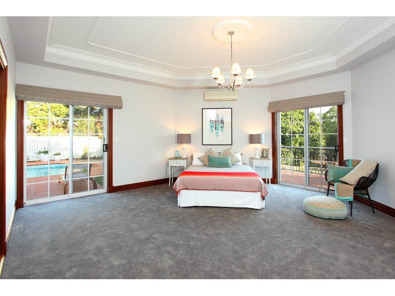 135 Bridgeman Road, Bridgeman Downs QLD 4035