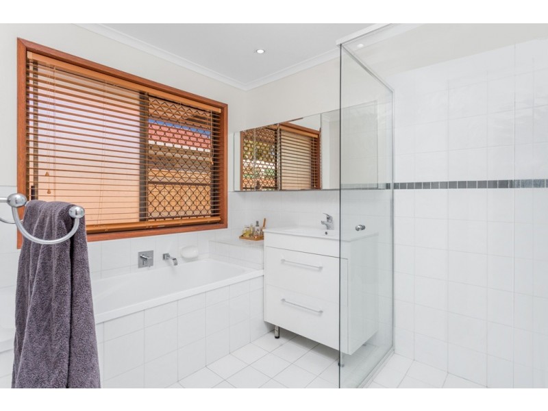 67 Ridley Road, Bridgeman Downs QLD 4035