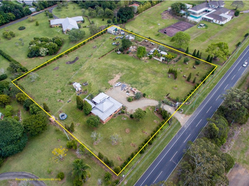 118 Bronson Street, Bridgeman Downs QLD 4035