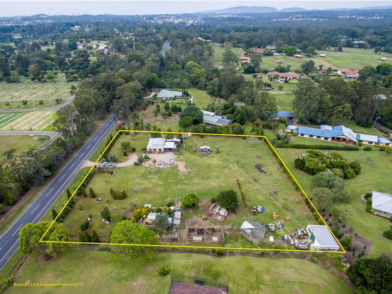 118 Bronson Street, Bridgeman Downs QLD 4035