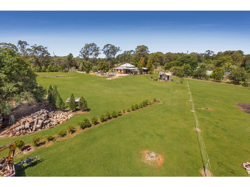 118 Bronson Street, Bridgeman Downs QLD 4035