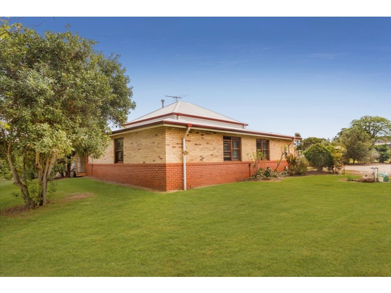 118 Bronson Street, Bridgeman Downs QLD 4035