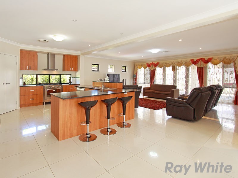 23 Apulia Place, Bridgeman Downs QLD 4035