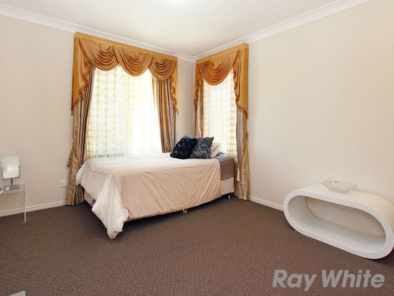 23 Apulia Place, Bridgeman Downs QLD 4035