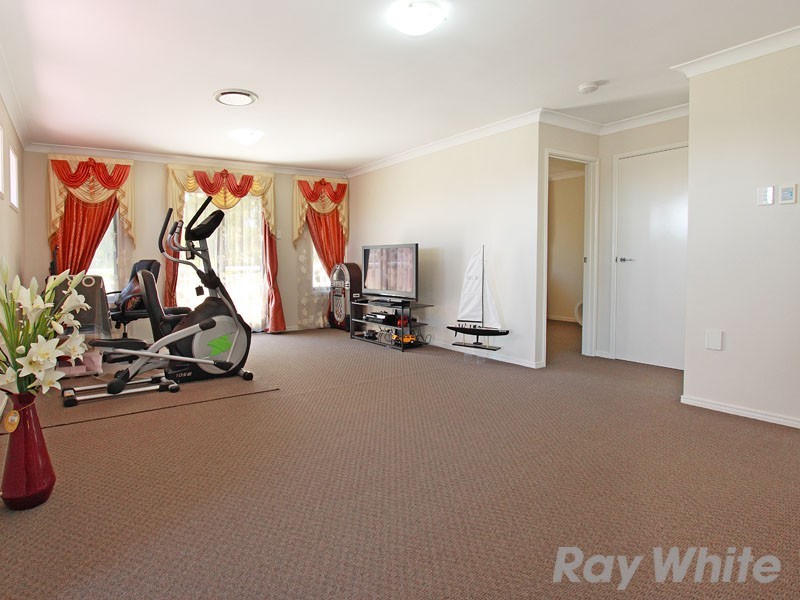 23 Apulia Place, Bridgeman Downs QLD 4035