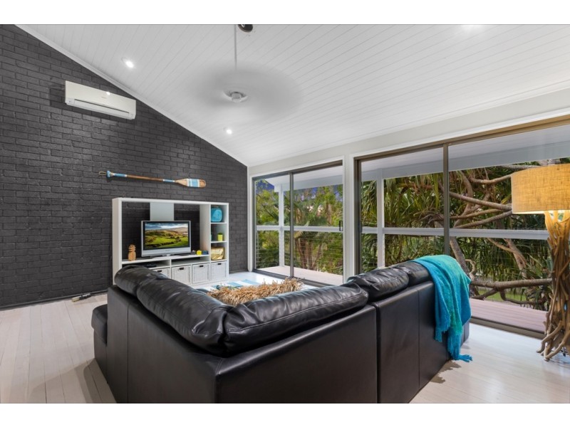 25 Nicholas Street, Mcdowall QLD 4053