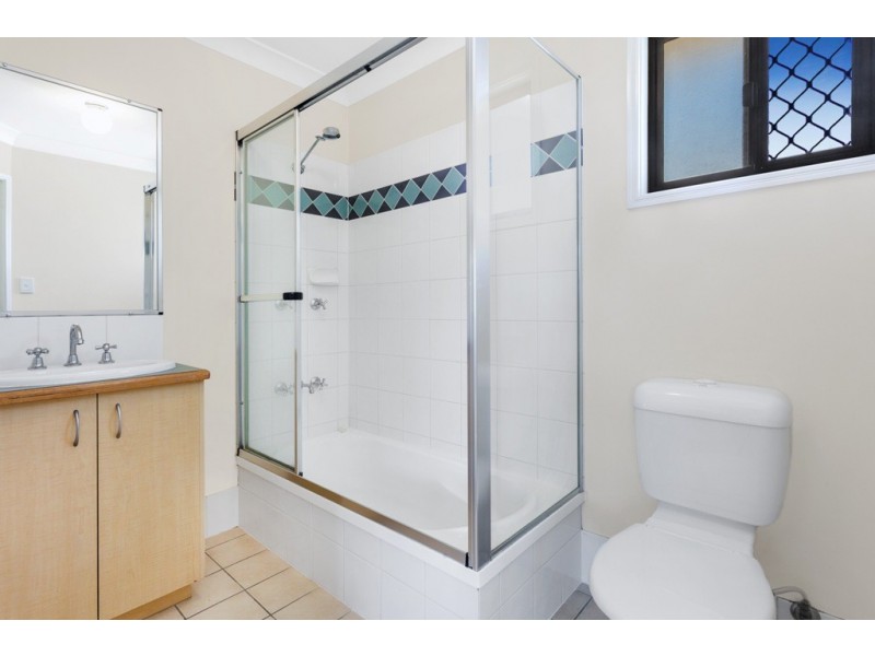 1/6 Rainey Street, Chermside QLD 4032