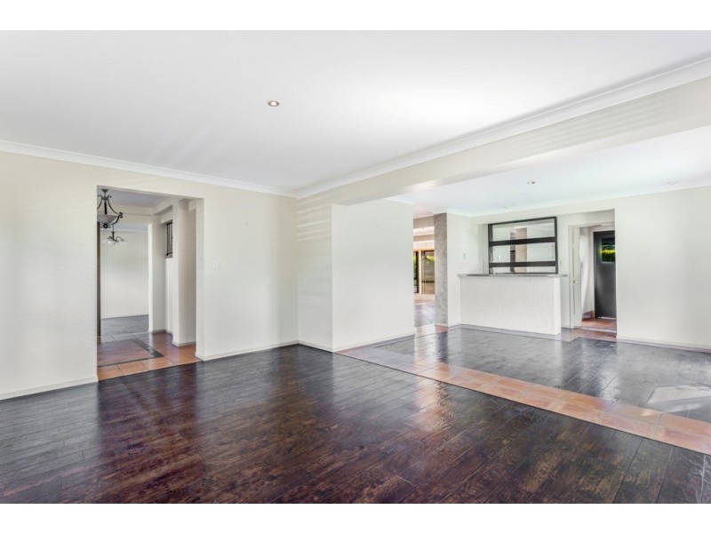 17 Waterford Place, Bridgeman Downs QLD 4035