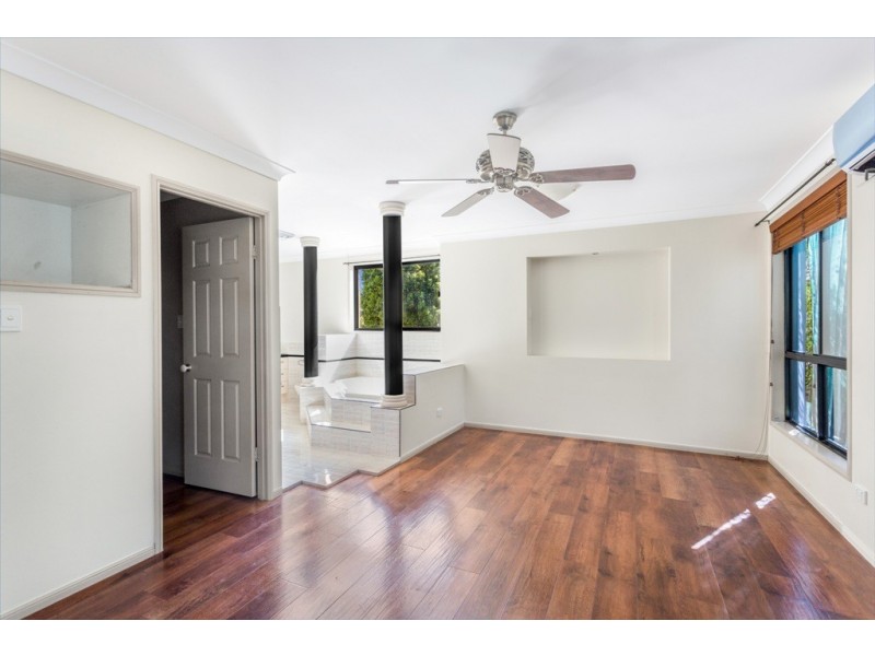 17 Waterford Place, Bridgeman Downs QLD 4035