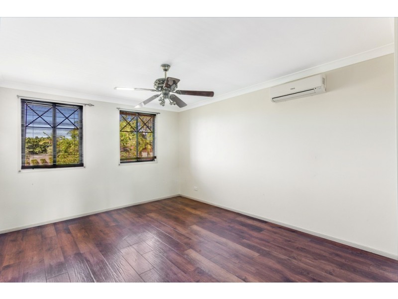 17 Waterford Place, Bridgeman Downs QLD 4035