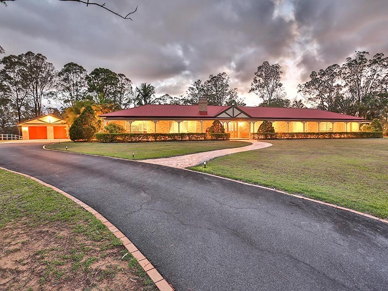 26 Hidden Valley Drive, Eatons Hill QLD 4037