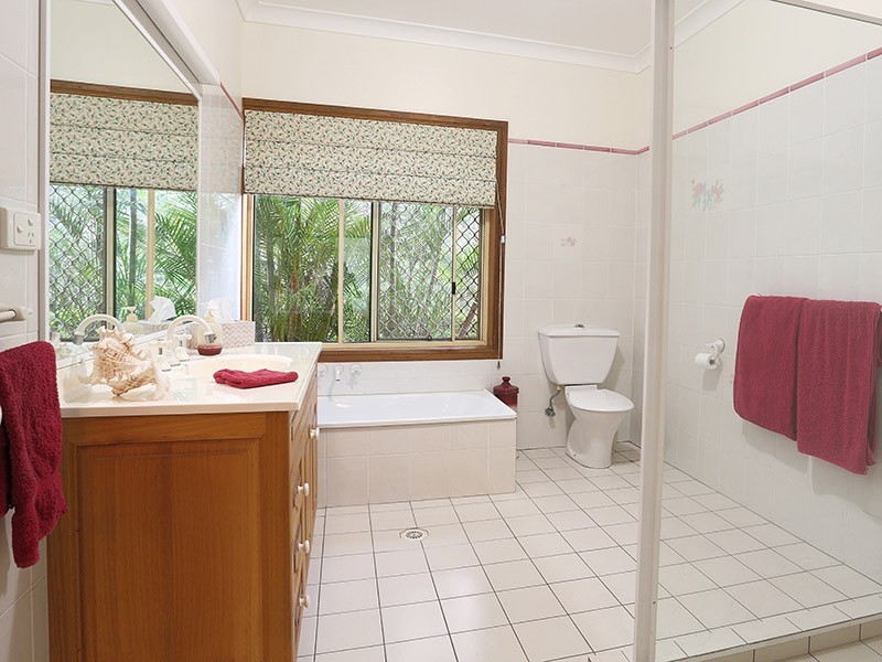 26 Hidden Valley Drive, Eatons Hill QLD 4037