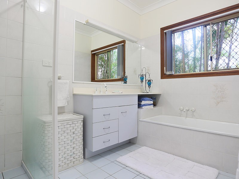 26 Hidden Valley Drive, Eatons Hill QLD 4037