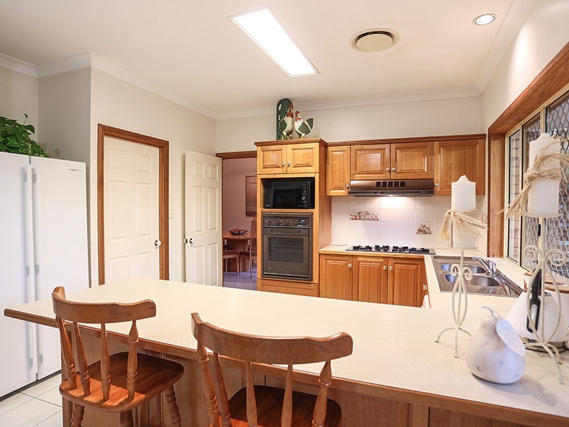 26 Hidden Valley Drive, Eatons Hill QLD 4037