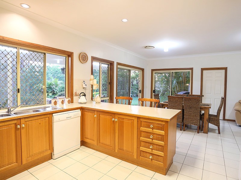 26 Hidden Valley Drive, Eatons Hill QLD 4037