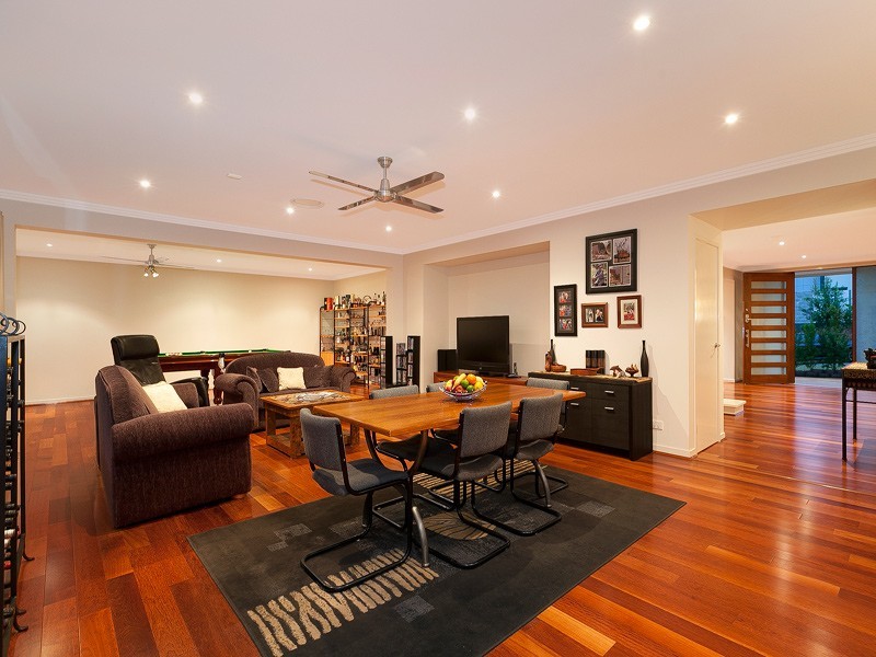 3 Leo Place, Bridgeman Downs QLD 4035