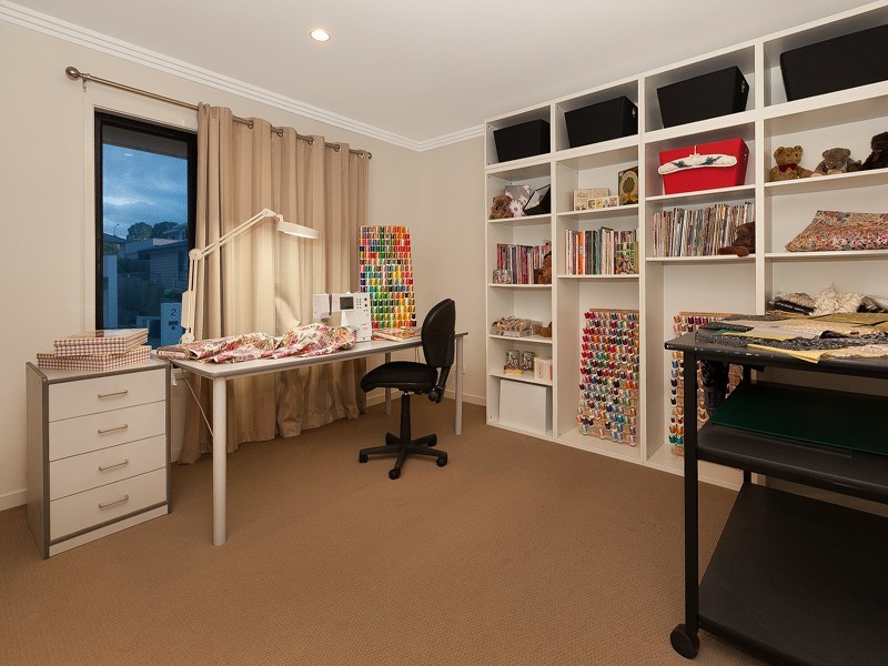 3 Leo Place, Bridgeman Downs QLD 4035