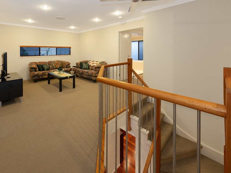 3 Leo Place, Bridgeman Downs QLD 4035