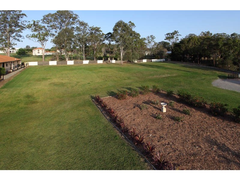 24 Priestley Road, Bridgeman Downs QLD 4035