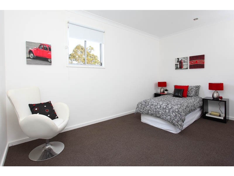 24 Priestley Road, Bridgeman Downs QLD 4035