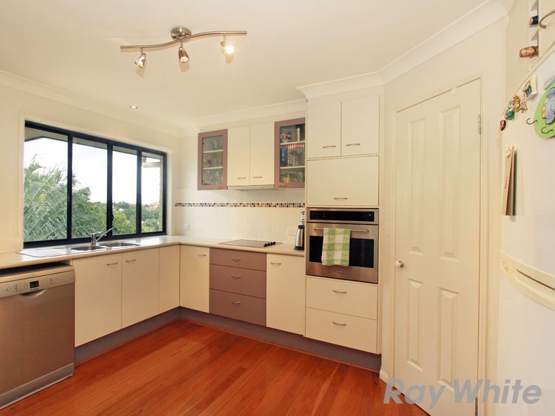 6 Meilland Court, Eatons Hill QLD 4037