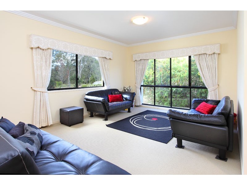 32 Banksia Place, Bridgeman Downs QLD 4035