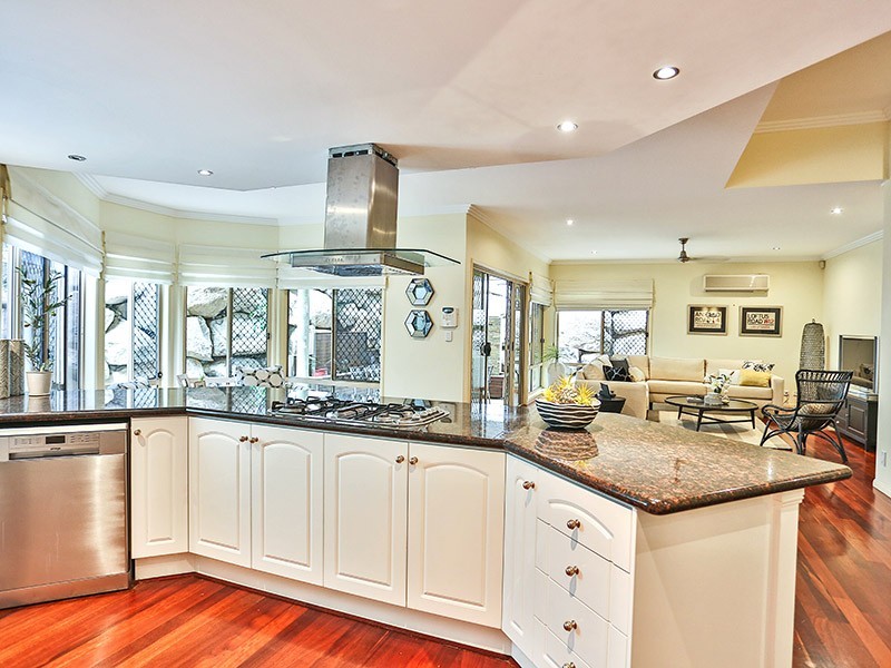 24 Dicaprio Circuit, Bridgeman Downs QLD 4035