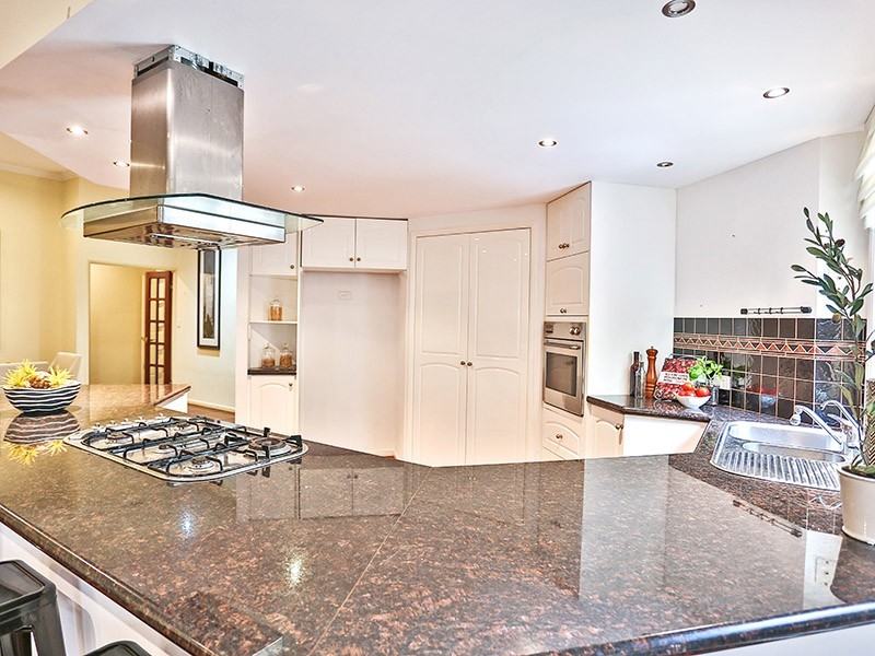 24 Dicaprio Circuit, Bridgeman Downs QLD 4035