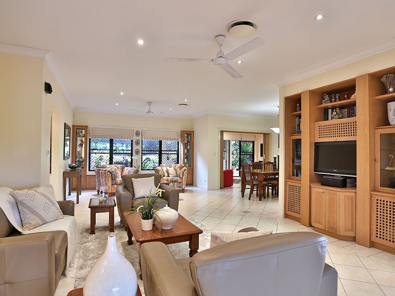 28 Alba Place, Bridgeman Downs QLD 4035