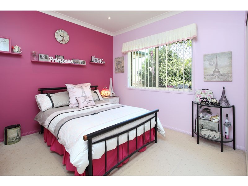 56 Oxford Crescent, Bridgeman Downs QLD 4035