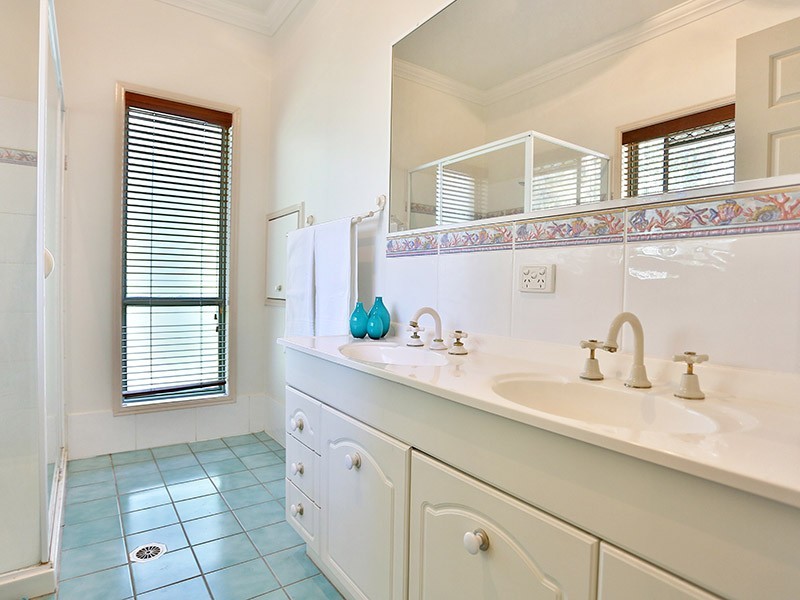 12 Fiddlewood Place, Bridgeman Downs QLD 4035