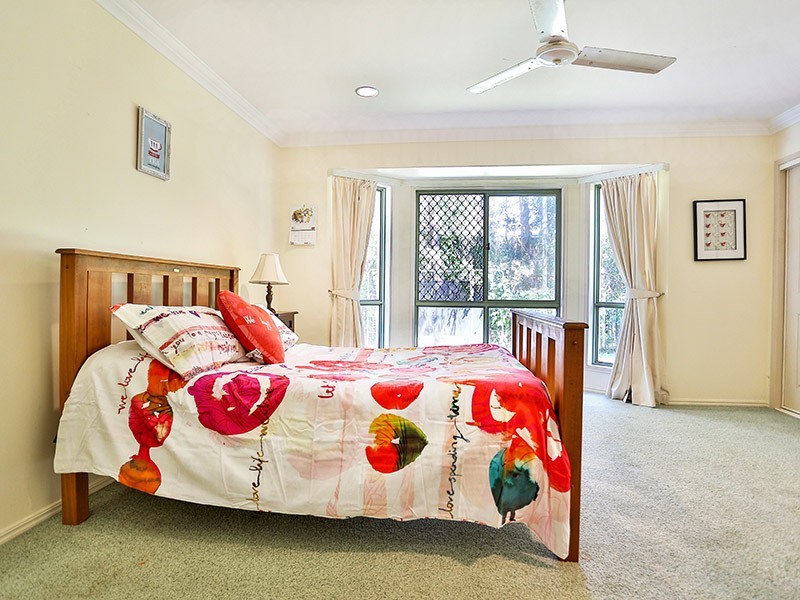 12 Fiddlewood Place, Bridgeman Downs QLD 4035