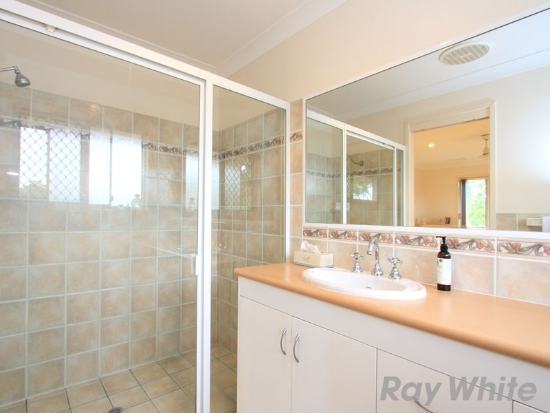 17 Kosta Place, Albany Creek QLD 4035