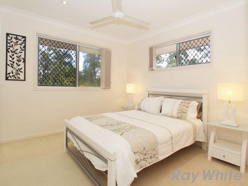 17 Kosta Place, Albany Creek QLD 4035