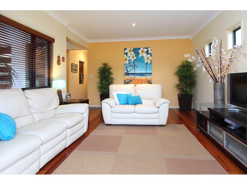 6 Travorten Drive, Bridgeman Downs QLD 4035