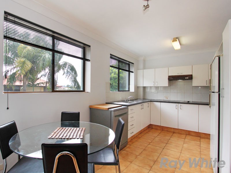 4/11 Kidston Terrace, Chermside QLD 4032